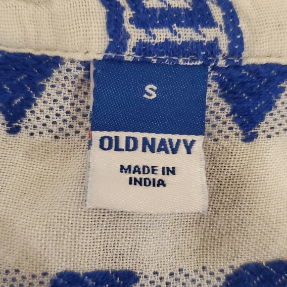 Navy  and White Geometric Blouse - Picture 4 of 7